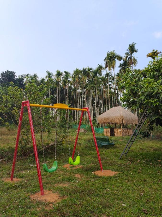 Three Roots Holiday Home Resort Sultan Bathery Exterior foto