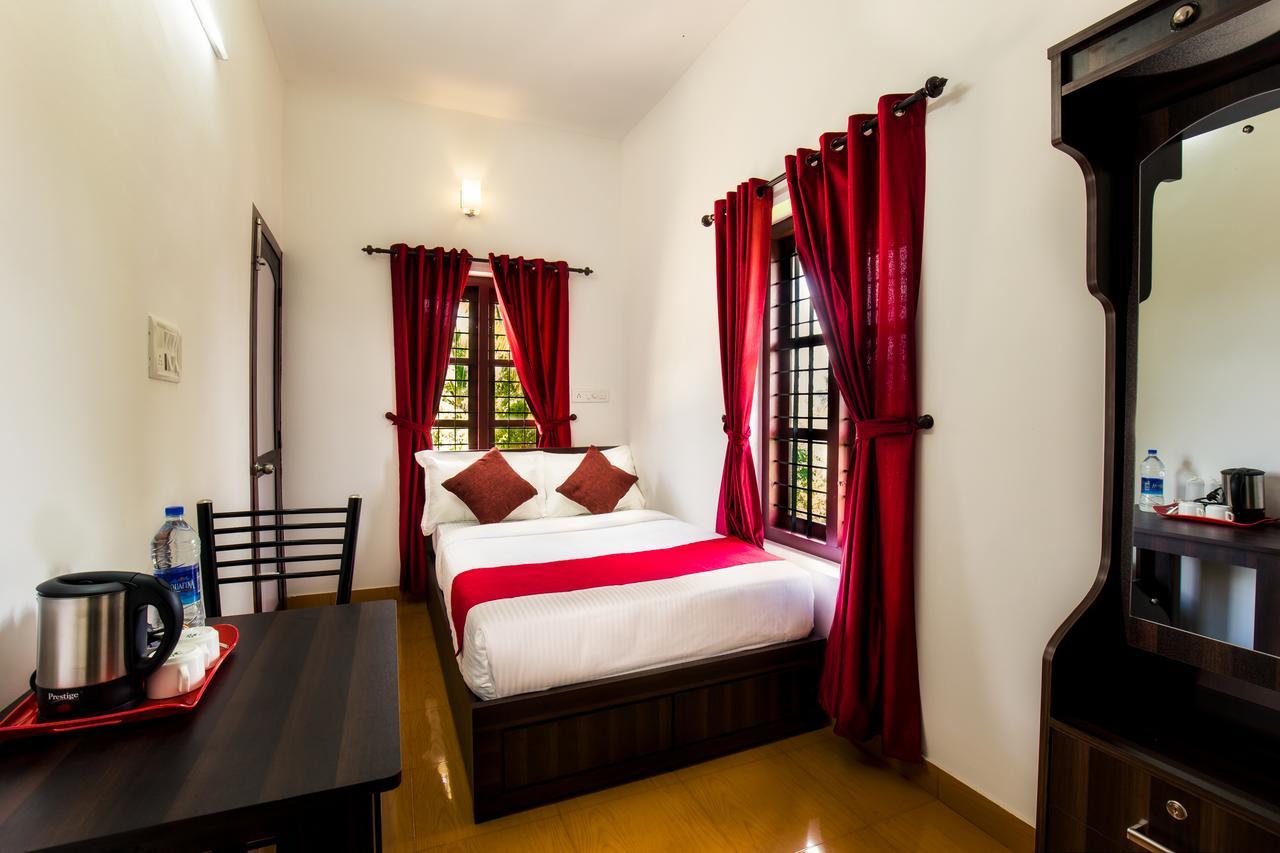 Three Roots Holiday Home Resort Sultan Bathery Exterior foto